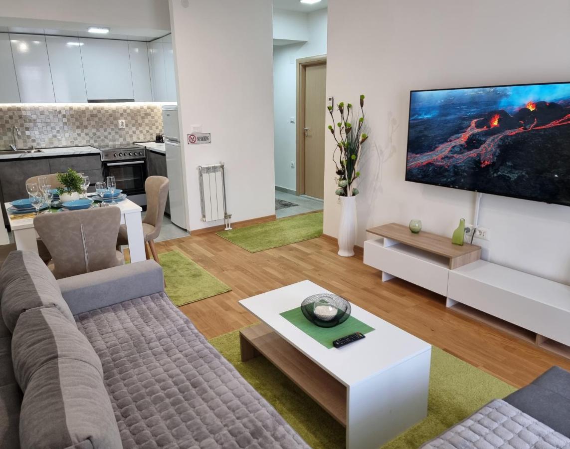 Modern & Trendy Apartment Szkopje Kültér fotó