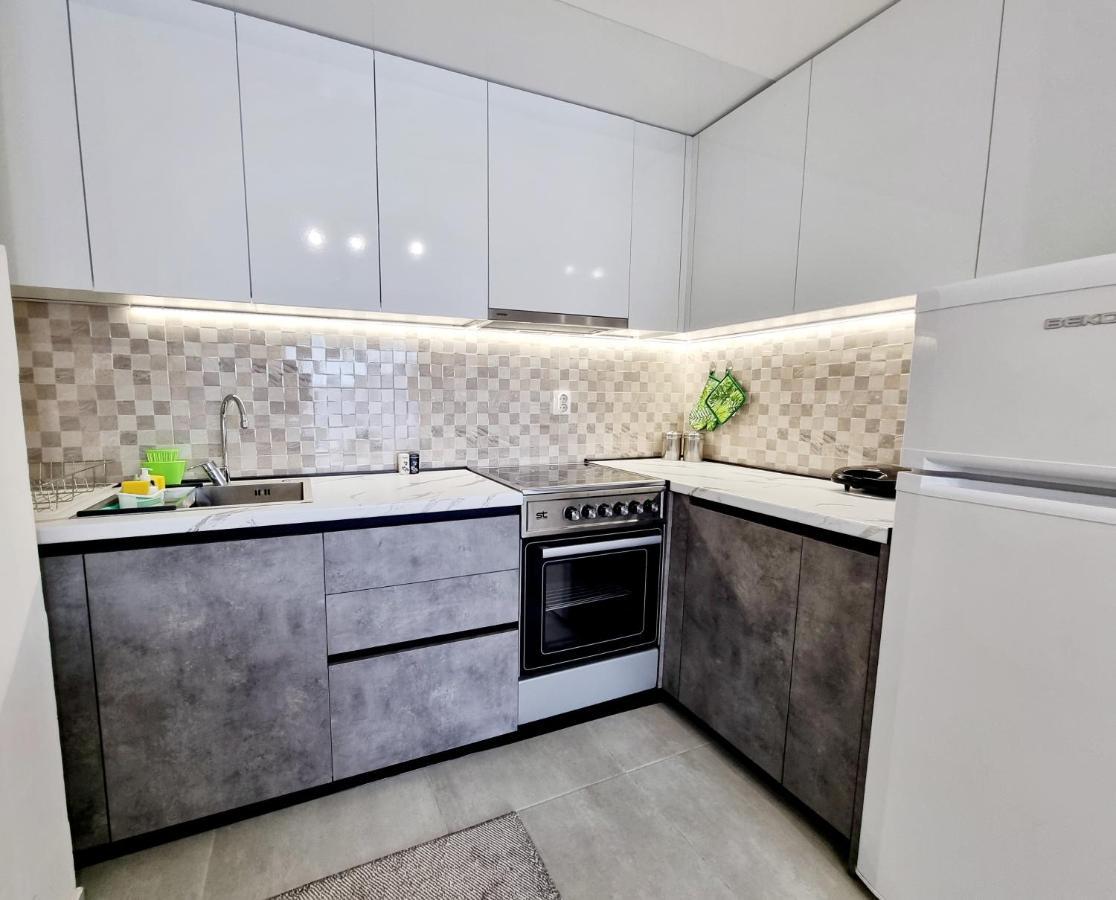 Modern & Trendy Apartment Szkopje Kültér fotó